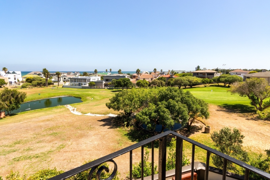 4 Bedroom Property for Sale in Greenways Golf Estate Western Cape